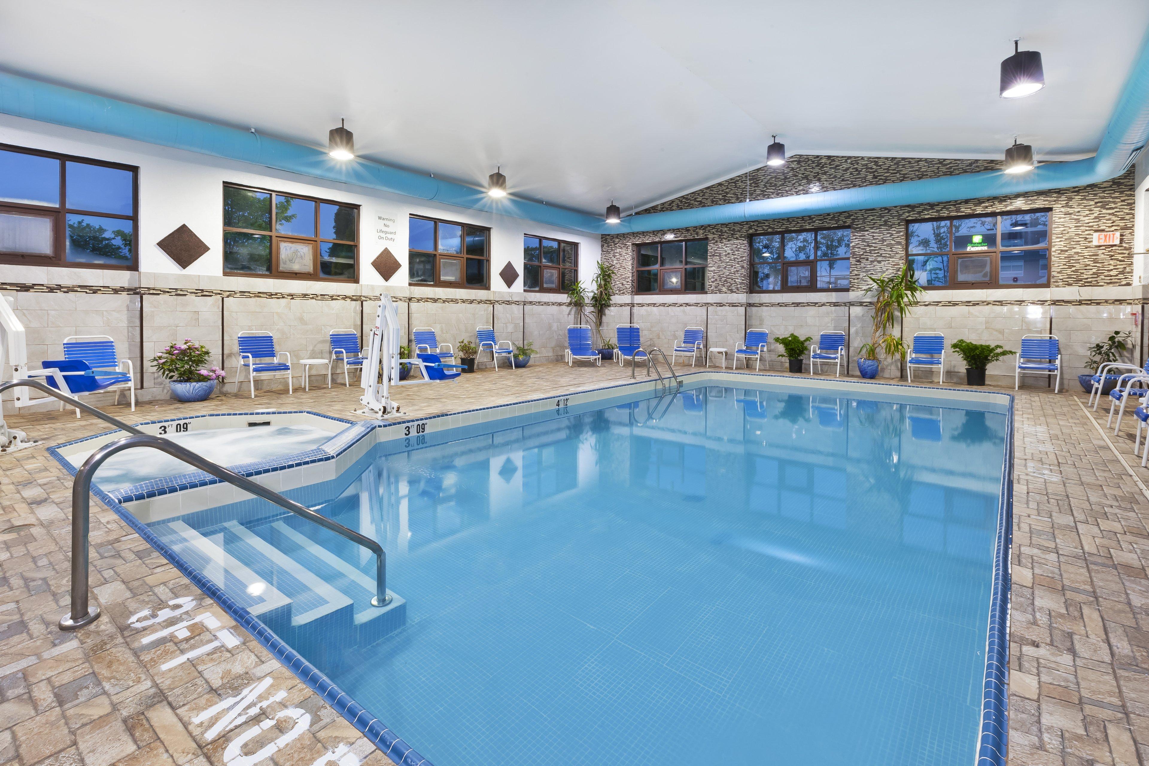 Candlewood Suites Grand Rapids Airport By Ihg Каскейд Экстерьер фото