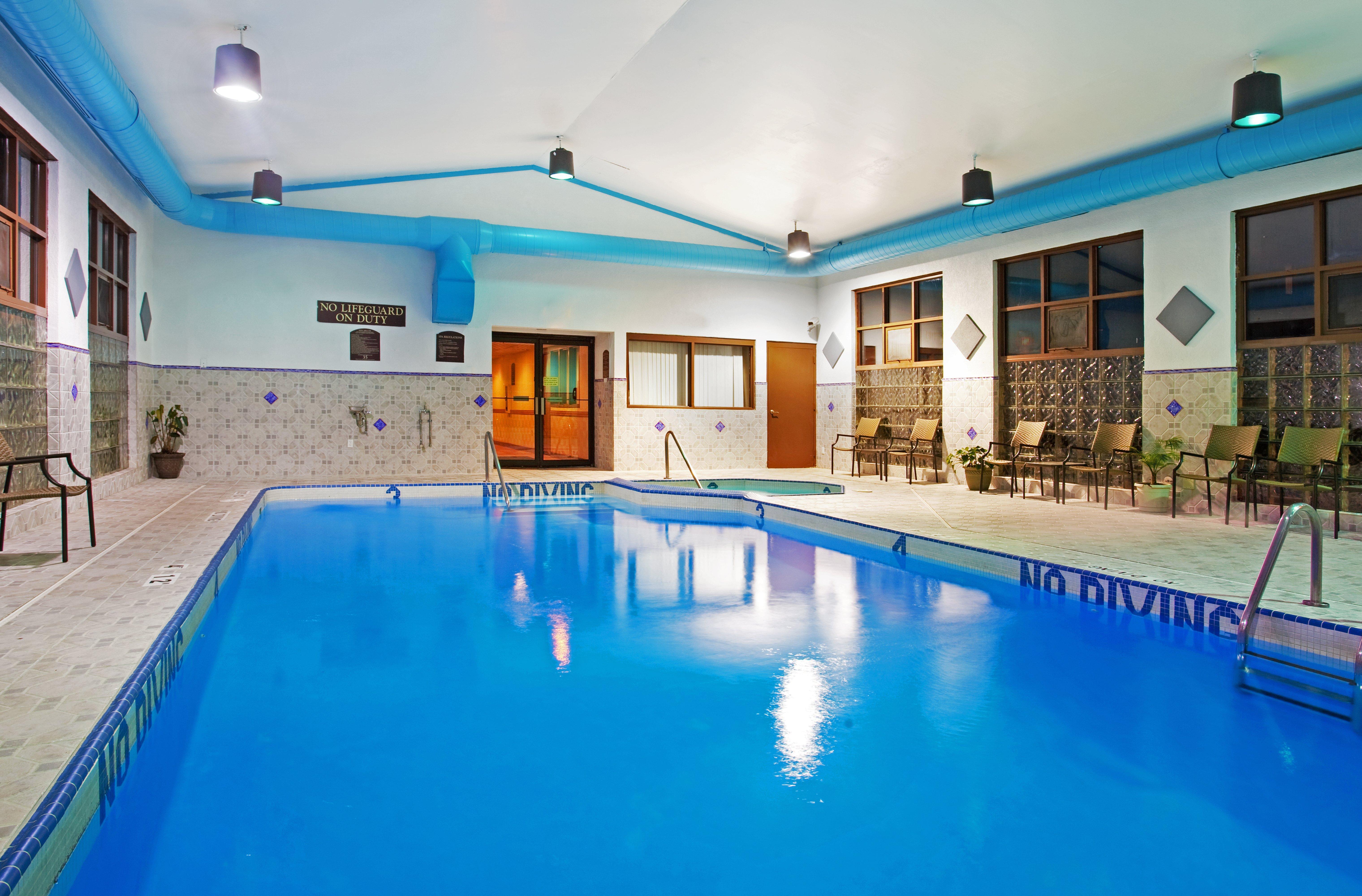 Candlewood Suites Grand Rapids Airport By Ihg Каскейд Экстерьер фото
