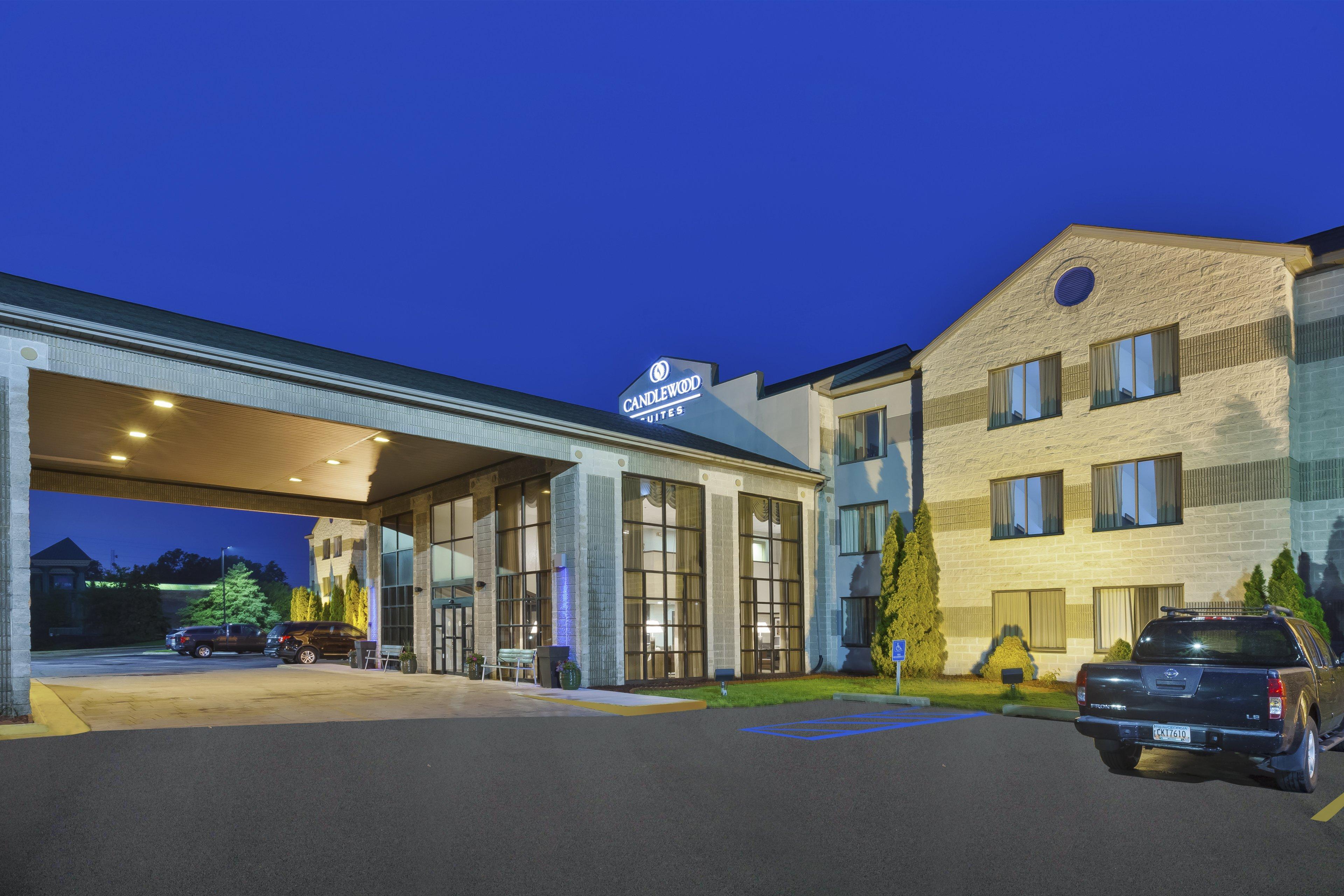 Candlewood Suites Grand Rapids Airport By Ihg Каскейд Экстерьер фото
